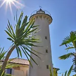 Cozy Escape By The Sea In